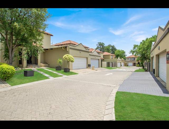 3 BEDROOM HOUSE FOR SALE IN NORTH RIDING